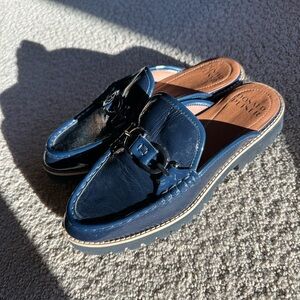 Donald J. Planer Loafer Mule blue crinkle patent leather size 8.5